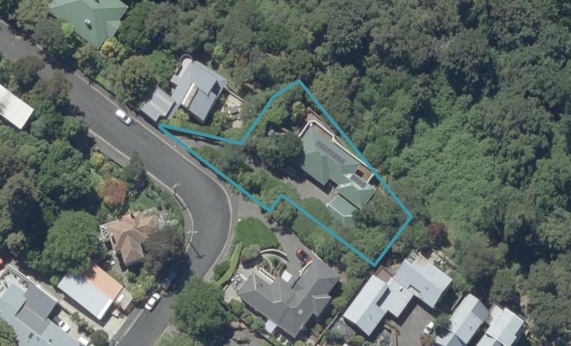 16 Braeview Crescent, Maori Hill, Dunedin - Carousel 1