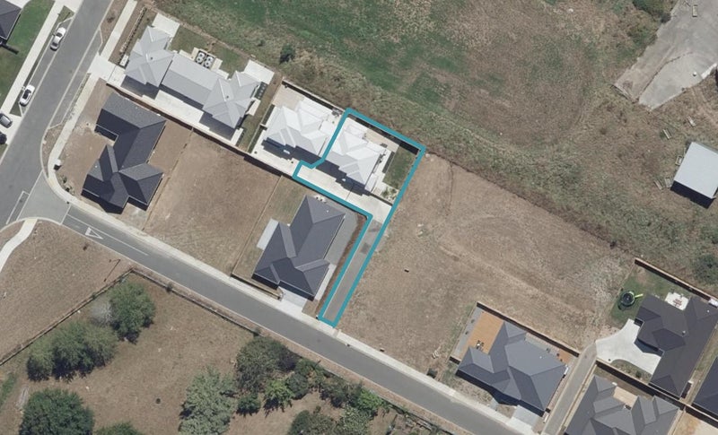 1/12 Faber Place, Rototuna North, Hamilton - Carousel 1