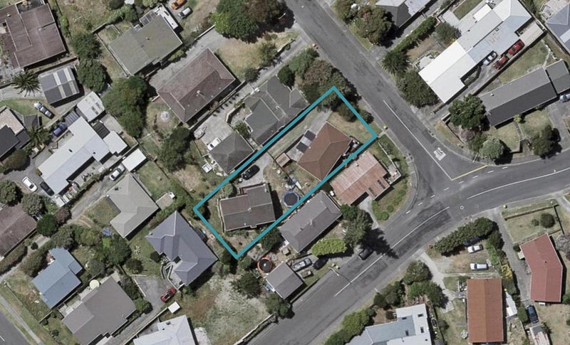 42 Winton Street, Paraparaumu Beach, Paraparaumu - Carousel 1