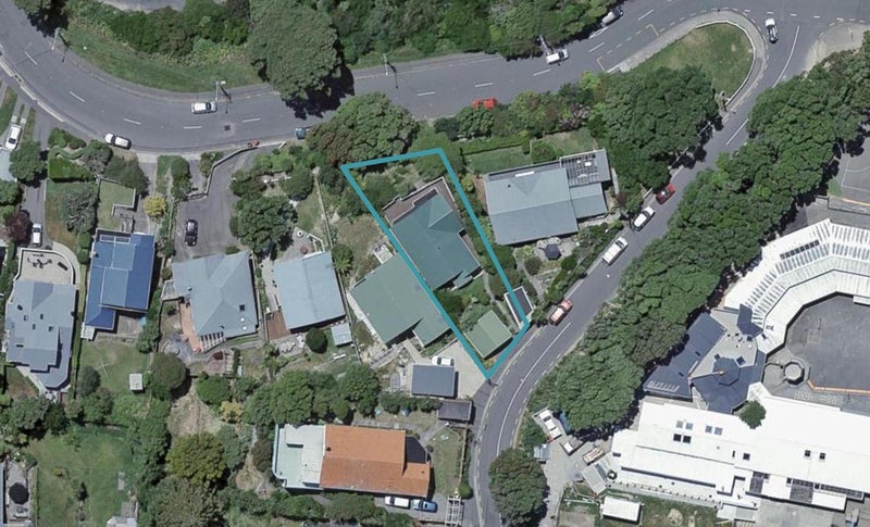 42 Awa Road, Miramar, Wellington - Carousel 1