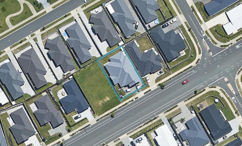 325 Lakes Boulevard, Pyes Pa, Tauranga - Carousel 1