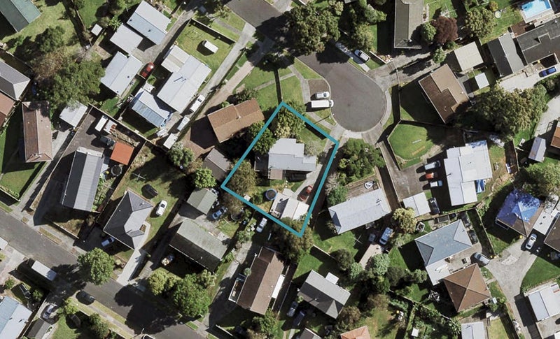 21 Stoll Place, Clendon Park, Auckland - Carousel 1