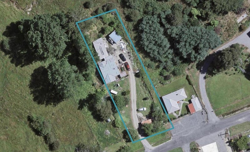 16 Blackhill Road, Tinui - Carousel 1