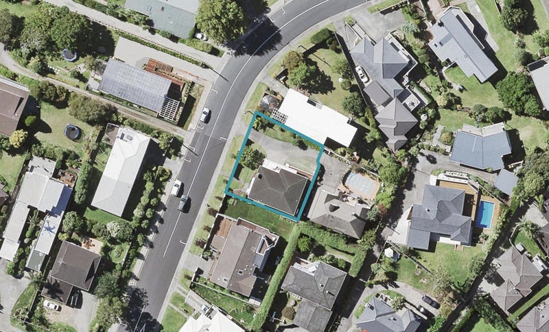 1/104 Matipo Road, Mairangi Bay, Auckland - Carousel 1