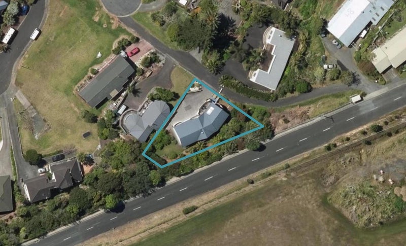 1 Johnson Street, Onerahi, Whangarei - Carousel 1