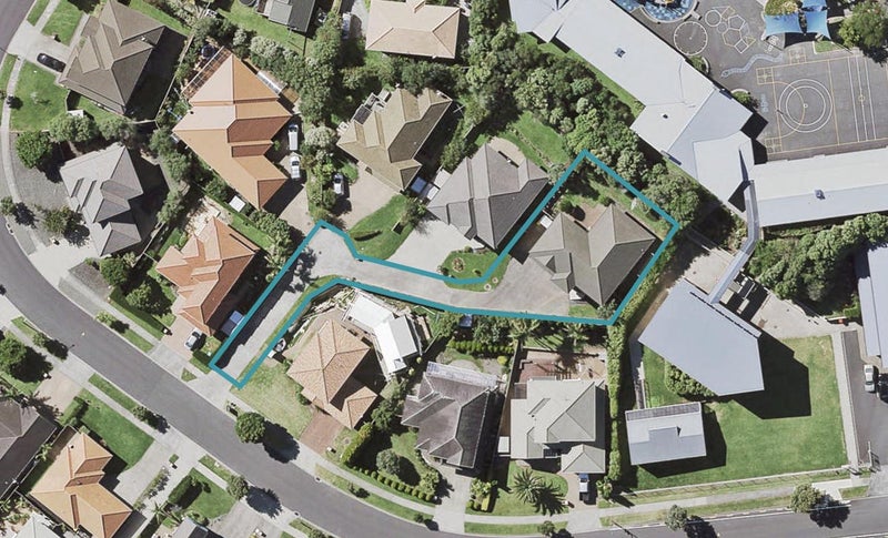 33 Stellamaris Way, Northpark, Auckland - Carousel 1
