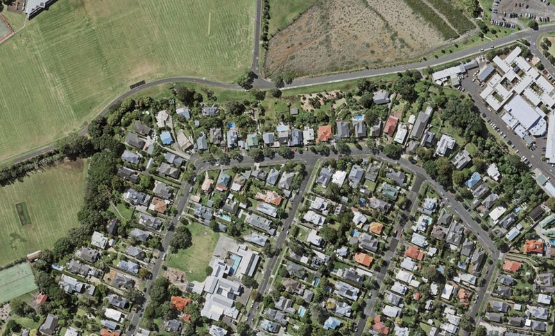 19 Waterview Road, Stanley Point, Auckland - Carousel 1