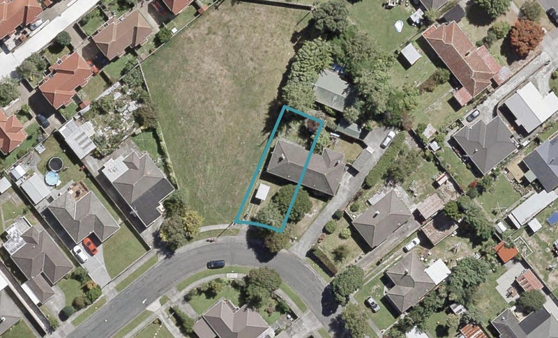 35 Atiawa Crescent, Waiwhetu, Lower Hutt - Carousel 1