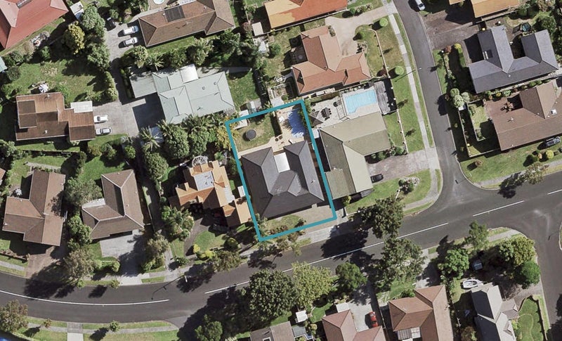 126 Walter Strevens Drive, Conifer Grove, Takanini - Carousel 1