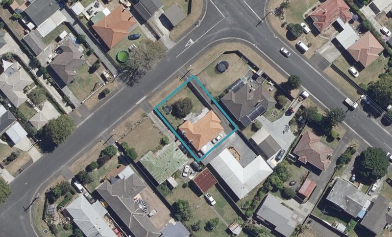 15 Bolmuir Road, Forest Lake, Hamilton - Carousel 1