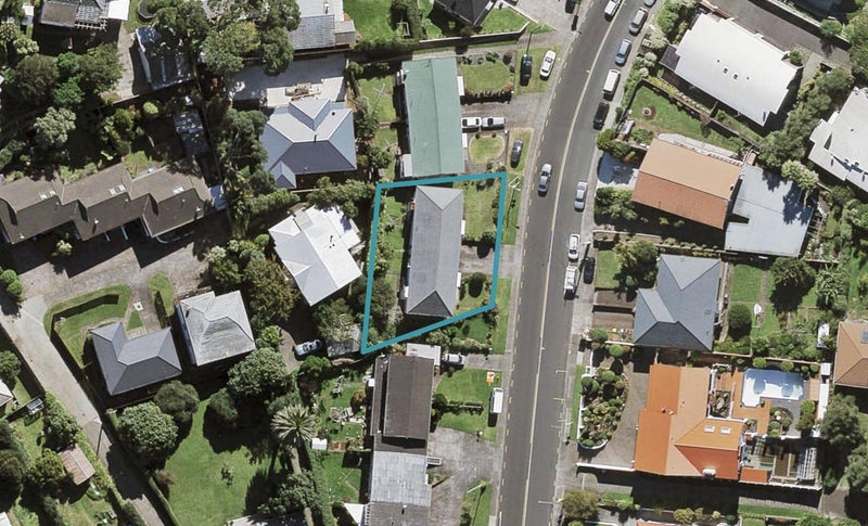 1/20 Warren Avenue, Three Kings, Auckland - Carousel 1