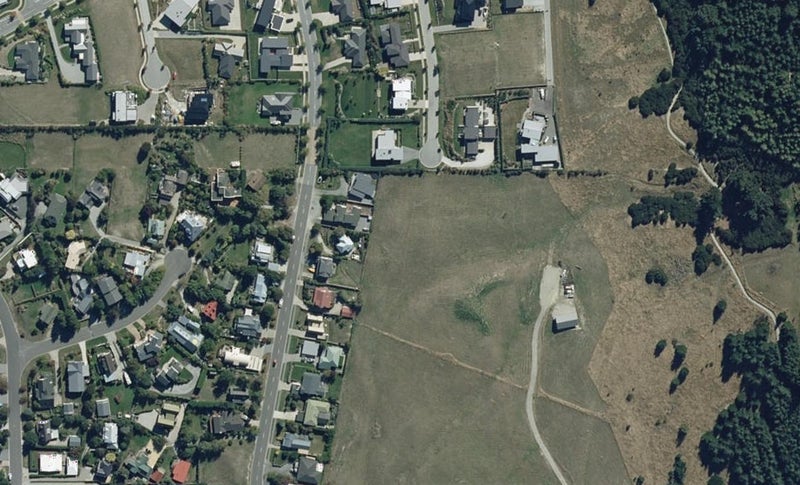 16 Clearview Street, Wanaka, Wānaka - Carousel 1