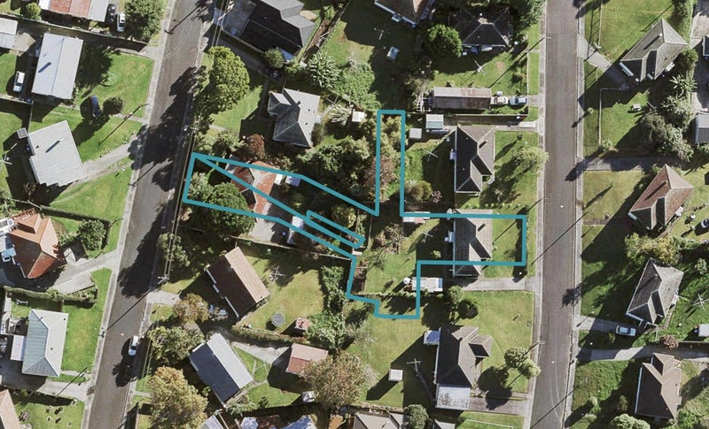 11 Nekuneku Lane, Mount Roskill, Auckland - Carousel 1