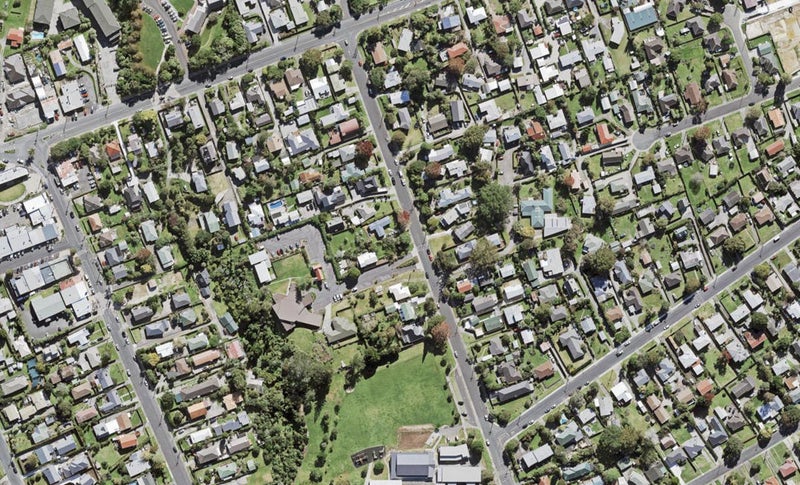 58 Tramway Road, Beach Haven, Auckland - Carousel 1
