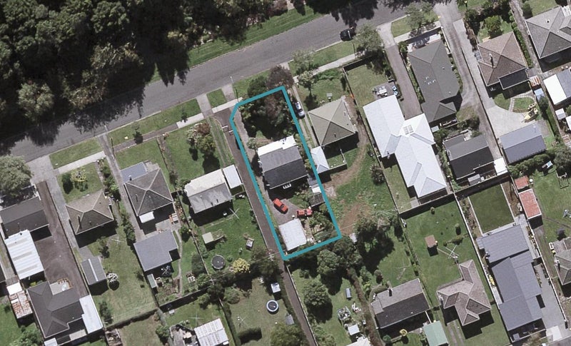 18 Kaimata Street, Brooklands, New Plymouth - Carousel 1