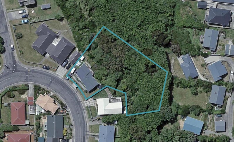 12A Tukanae Street, Strathmore Park, Wellington - Carousel 1