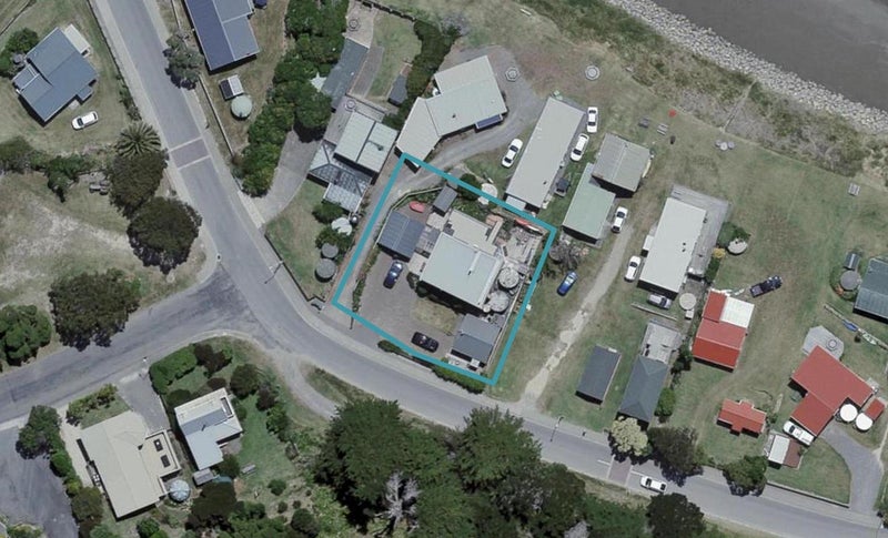 107 Jetty Road, Castlepoint - Carousel 1