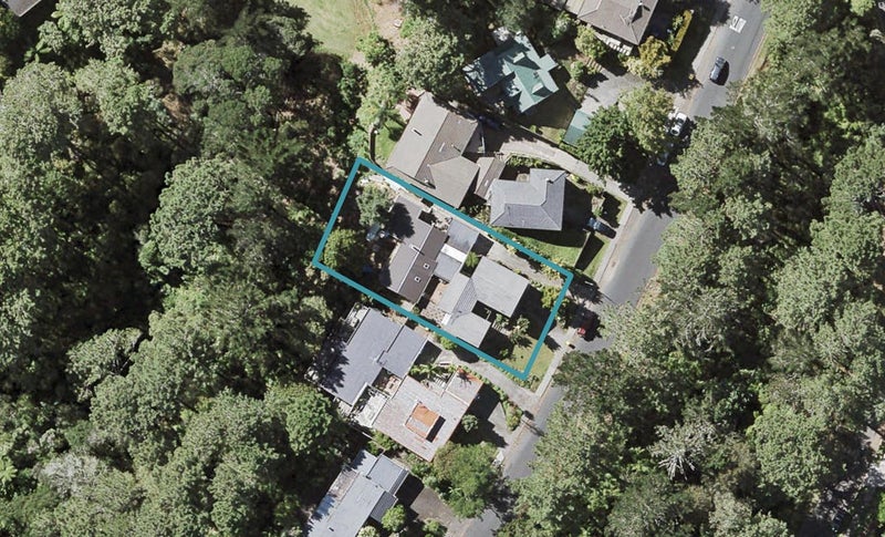 2/13 Saddleback Rise, Murrays Bay, Auckland - Carousel 1