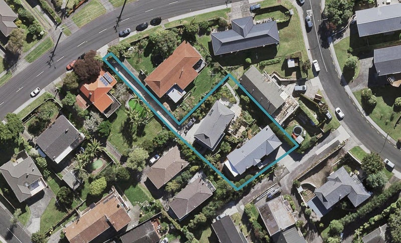 2/83 Coronation Road, Hillcrest, Auckland - Carousel 1