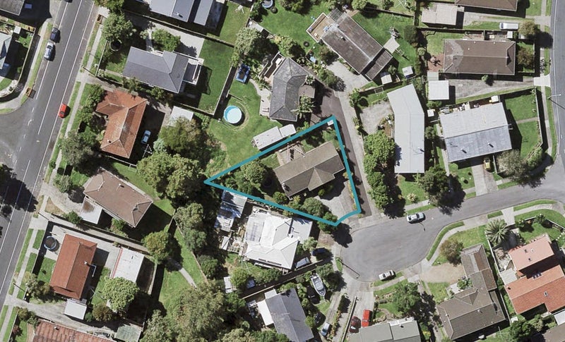 9 Hemsway Place, Sunnyhills, Auckland - Carousel 1