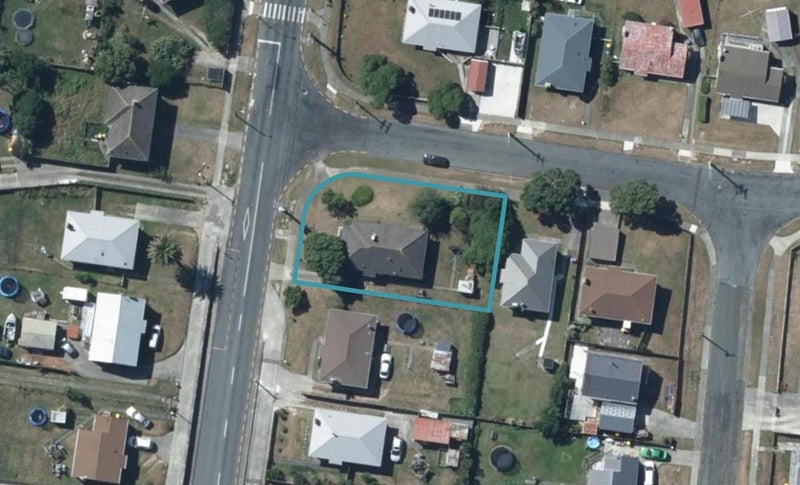 83 Te Pene Avenue, Titahi Bay, Porirua - Carousel 1