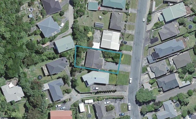 115 Parkvale Road, Karori, Wellington - Carousel 1