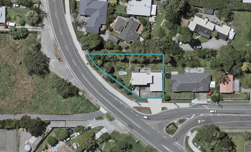 2 Park Avenue, Waikanae - Carousel 1