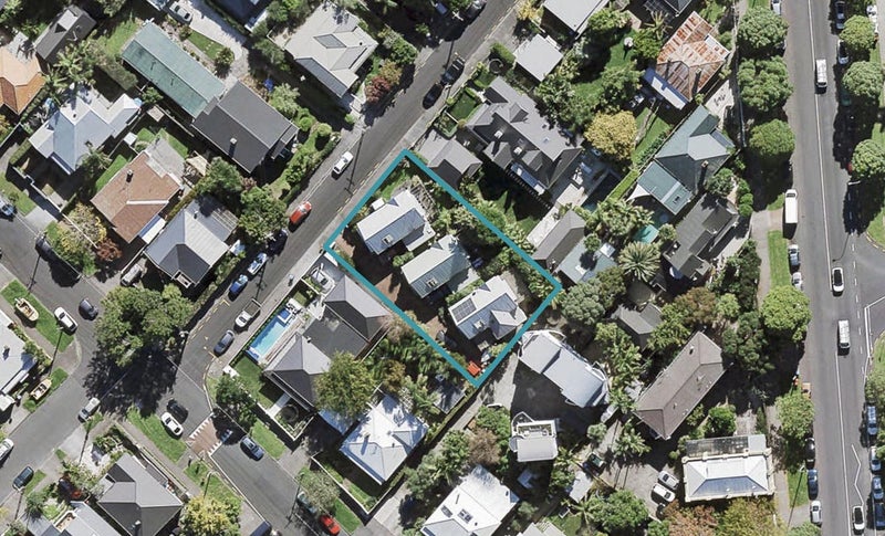8C Hope Street, Grey Lynn, Auckland - Carousel 1