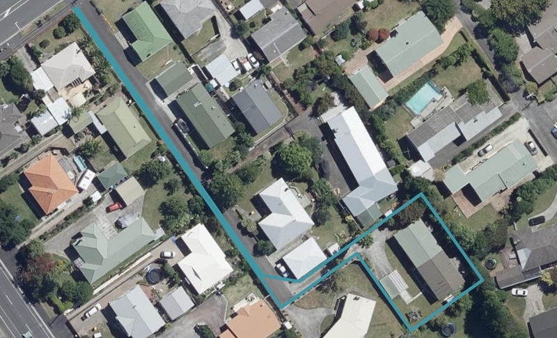 8A Braid Road, St Andrews, Hamilton - Carousel 1