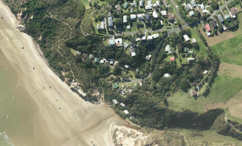 23 Cynthia Place, Baylys Beach - Carousel 1