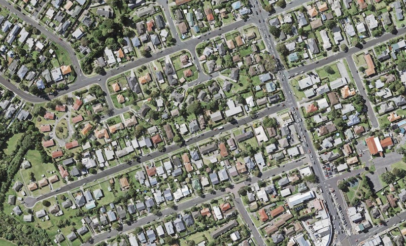 2/5 Corrella Road, Belmont, Auckland - Carousel 1