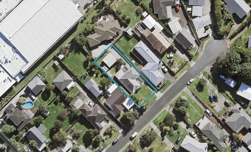 8 Benders Avenue, Hillcrest, Auckland - Carousel 1