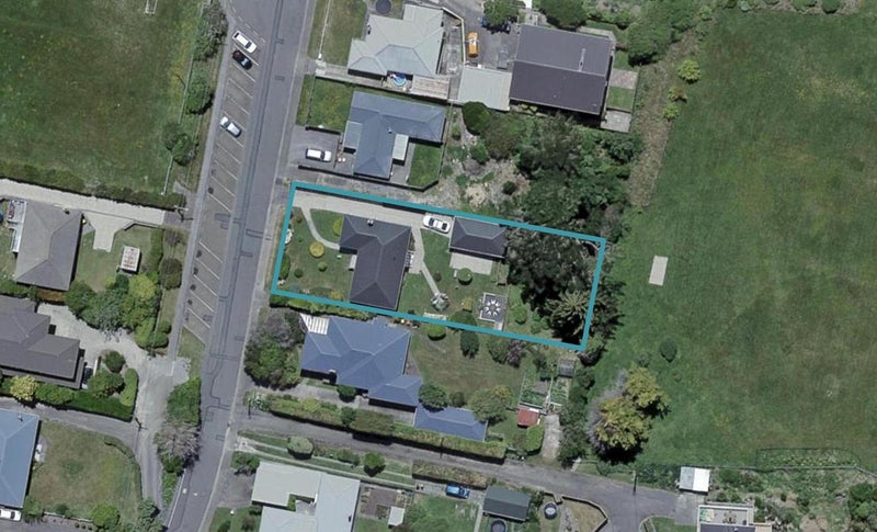 24 Robert Street, Newlands, Wellington - Carousel 1