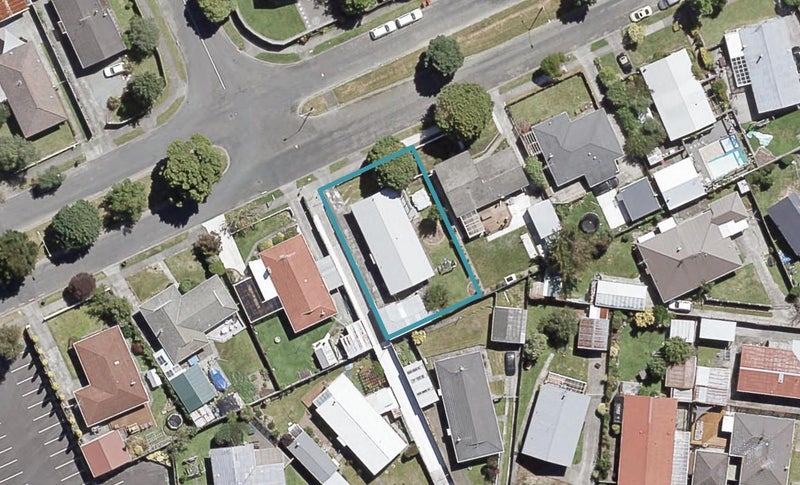 187 California Drive, Totara Park, Upper Hutt - Carousel 1