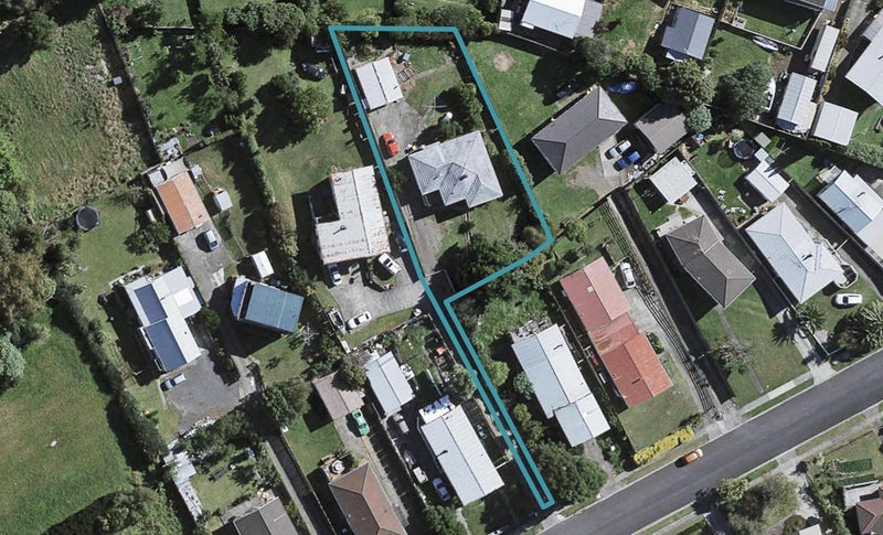14 Fernleigh Avenue, Waiuku, Waiuku - Carousel 1