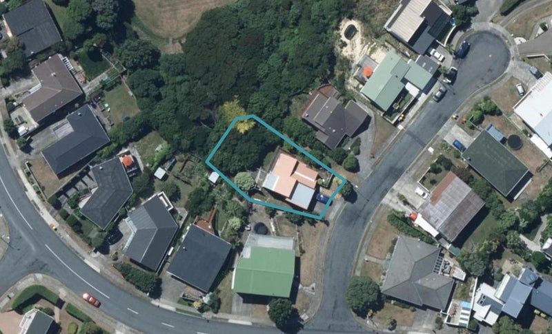 3 Ettrick Grove, Papakowhai, Porirua - Carousel 1