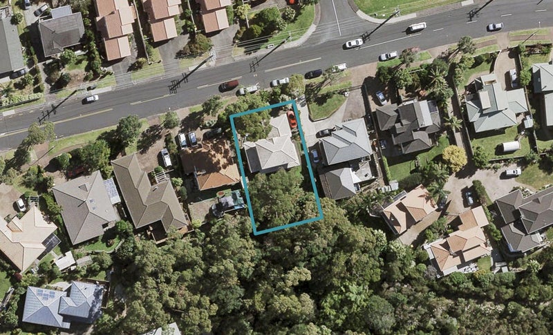 115 Awaroa Road, Sunnyvale, Auckland - Carousel 1