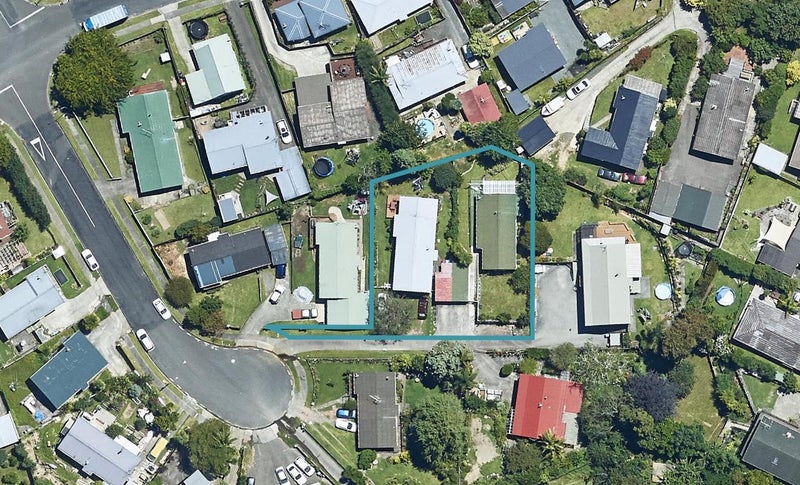 7 Luke Street, Brookfield, Tauranga - Carousel 1