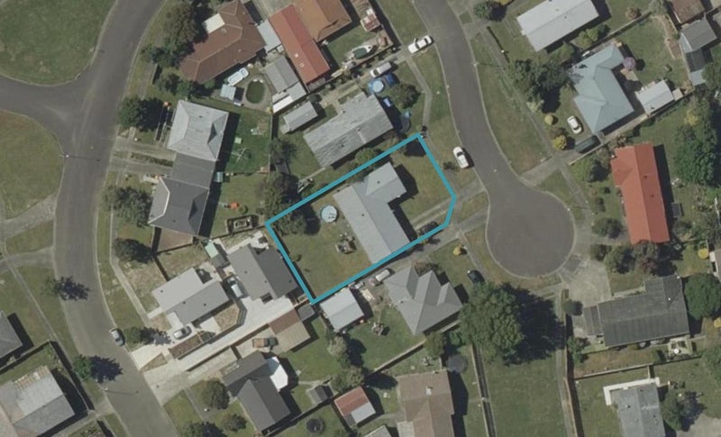 8 Beaumont Place, Westbrook, Palmerston North - Carousel 1