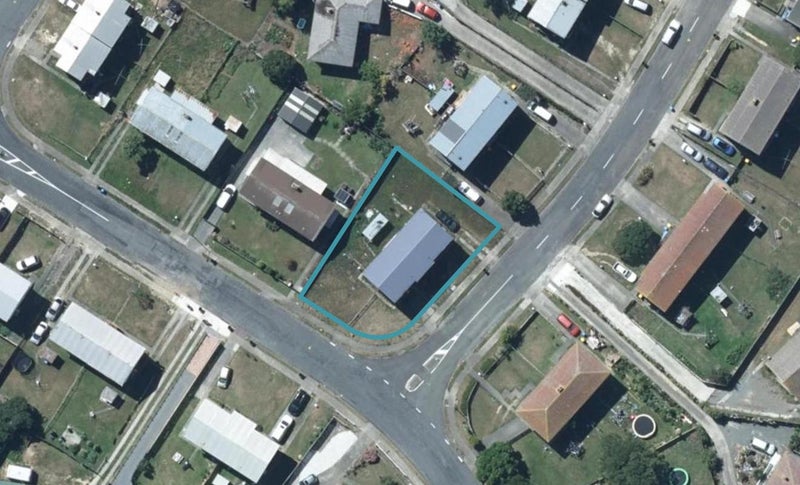 1 Westmeath Street, Waitangirua, Porirua - Carousel 1