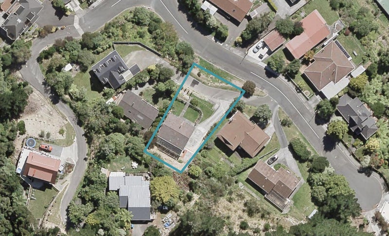 6 Dunleith Grove, Silverstream, Upper Hutt - Carousel 1