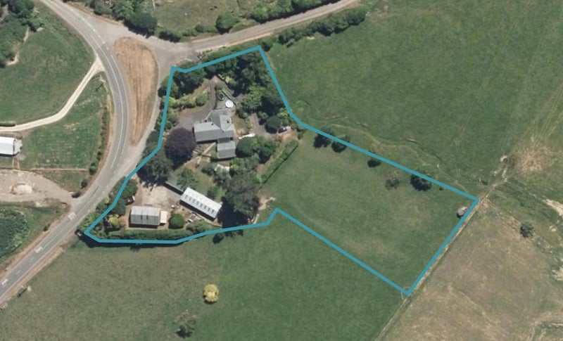 4 Corbetts Road, Manakau, Otaki - Carousel 1