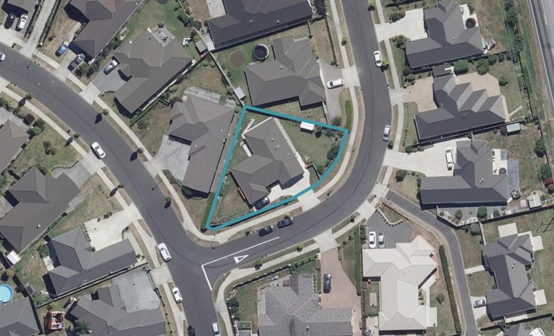 1 Briar Rose Court, Huntington, Hamilton - Carousel 1
