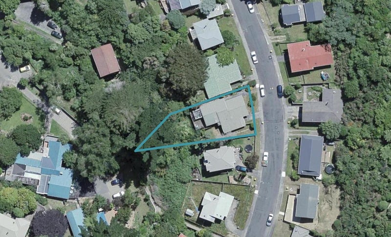 58 Hazlewood Avenue, Karori, Wellington - Carousel 1
