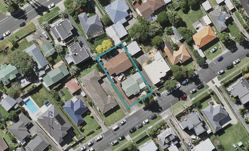 1/23 Lomond Street, Takapuna, Auckland - Carousel 1