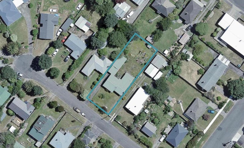14 Card Crescent, Featherston - Carousel 1