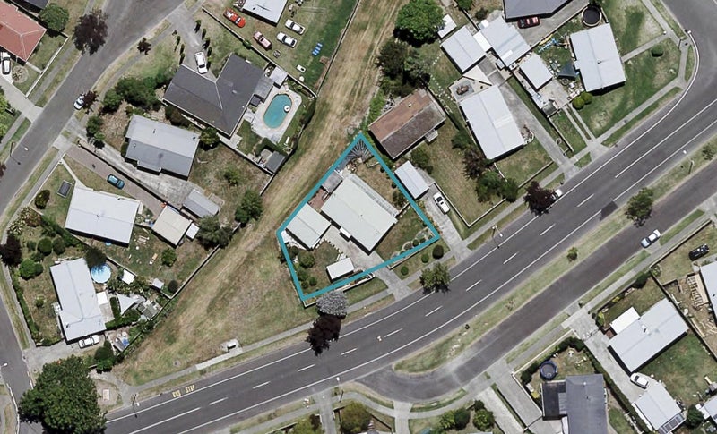 32 Tait Drive, Greenmeadows, Napier - Carousel 1