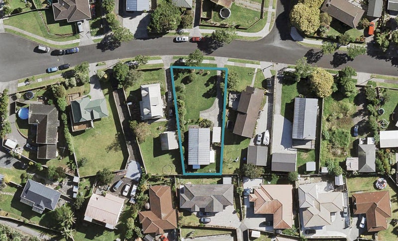 10 Bill Phillip Place, Clendon Park, Auckland - Carousel 1