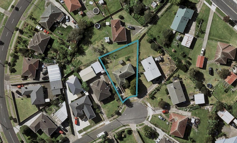 8 Herald Place, Otara, Auckland - Carousel 1