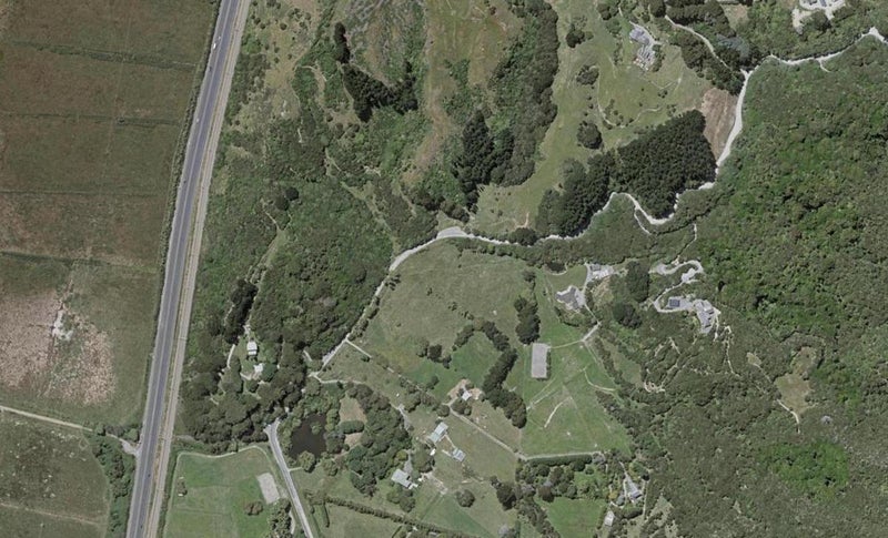 28 Waterfall Road, Paraparaumu - Carousel 1